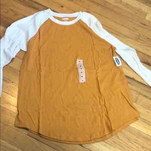 Long sleeve old navy shirt